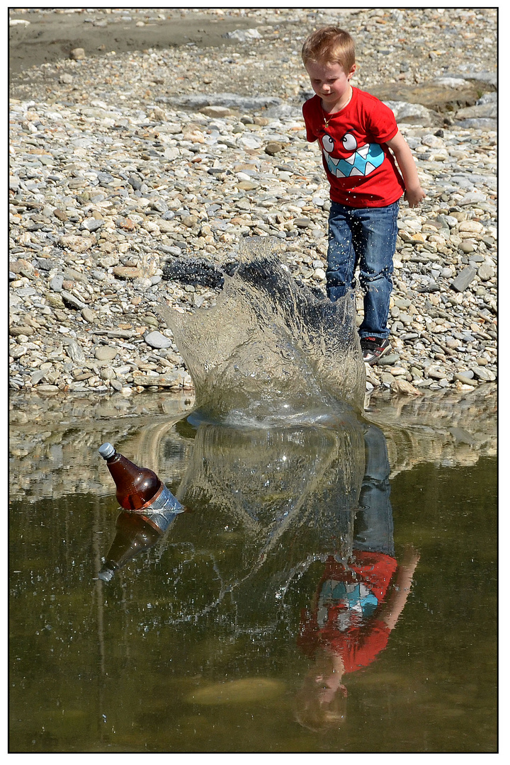 Wer trifft die Flasche?