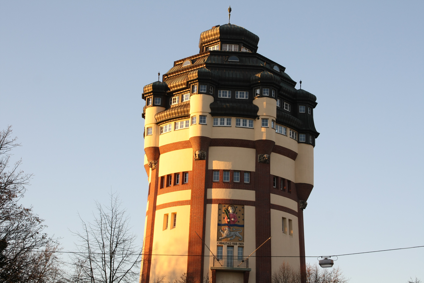 Wer weiß wo dieser Turm steht?