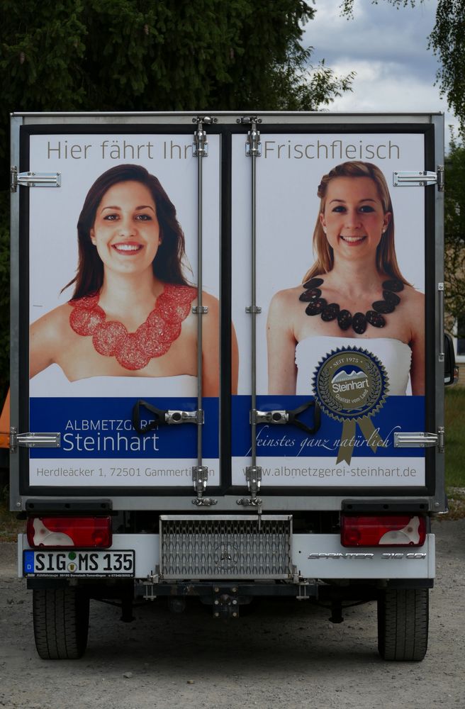 Werbung im Jahre 2016 Foto & Bild | schilder / symbole, frauen, werbung