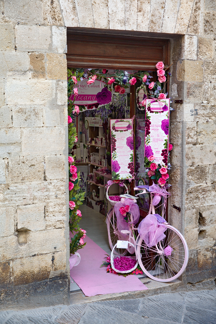 Werbung Parfümerie in San Gimignano - Toscana