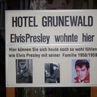 Werbung zum Hotel wo einst Elvis zu Hause war ........