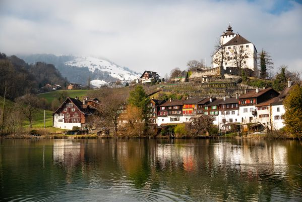 Werdenberg im Winterlicht – Romantik pur am See“