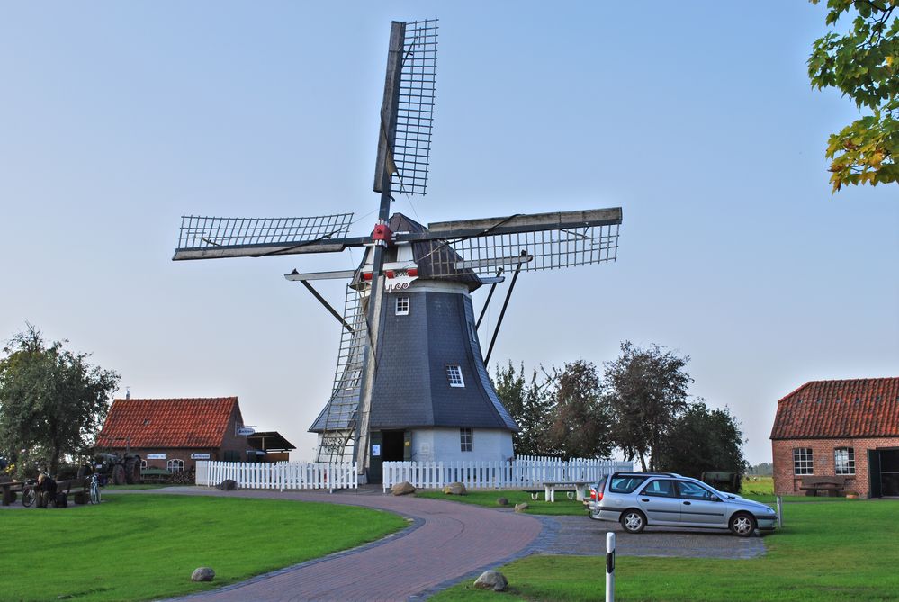 Werdumer Erdholländer-Mühle