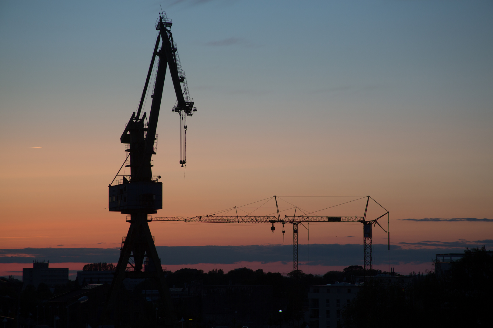 Werft bei Abendanbruch