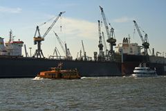 Werftanlage im Hamburger Hafen