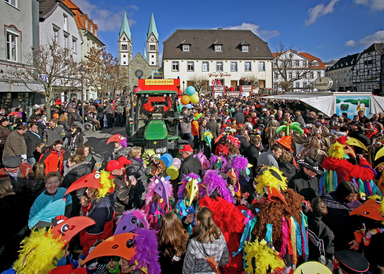 Werler Karnevalsumzug, Halt auf dem Marktplatz Foto & Bild reportage