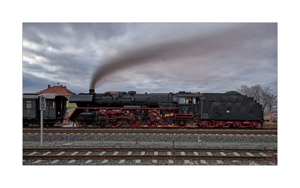 Wernigerode " der Sonderzug 031010 vor der Abfahrt...."