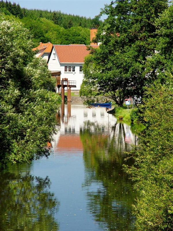 Werra und Wehranlage in Themar