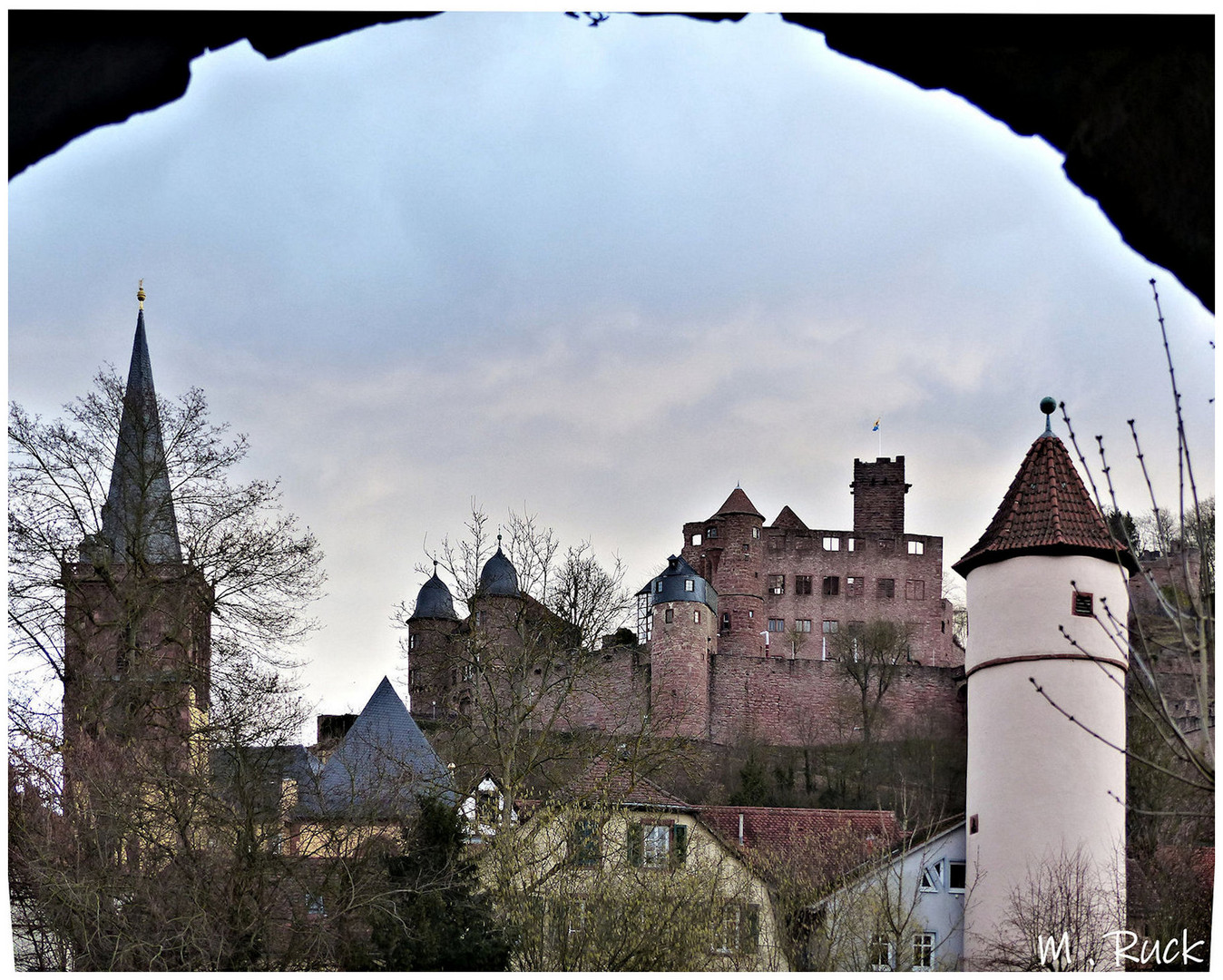 Wertheimer Burg von der Tauber aus gesehen ,