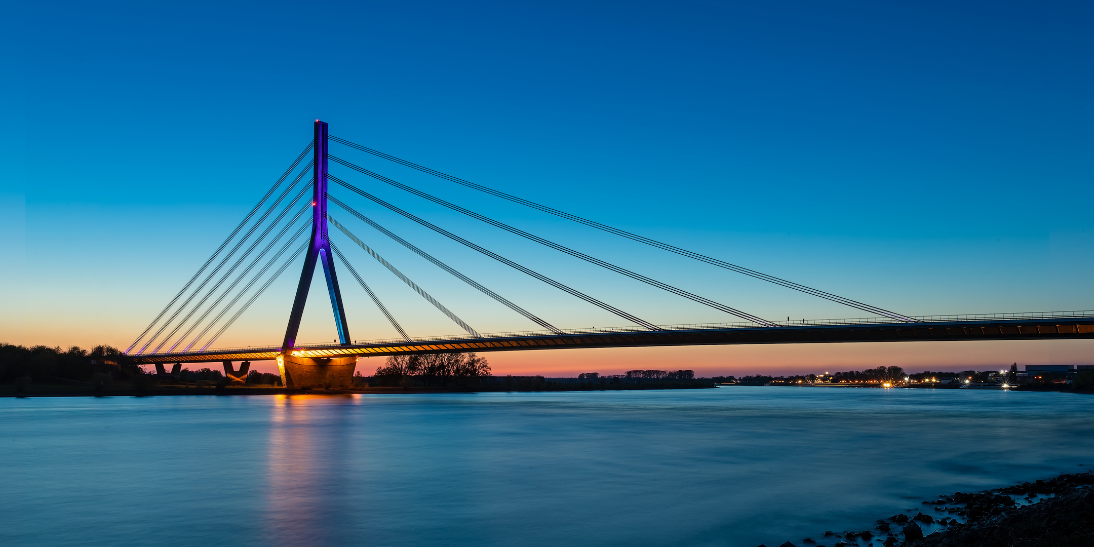 Wesel Rheinbrücke II - die andere Seite