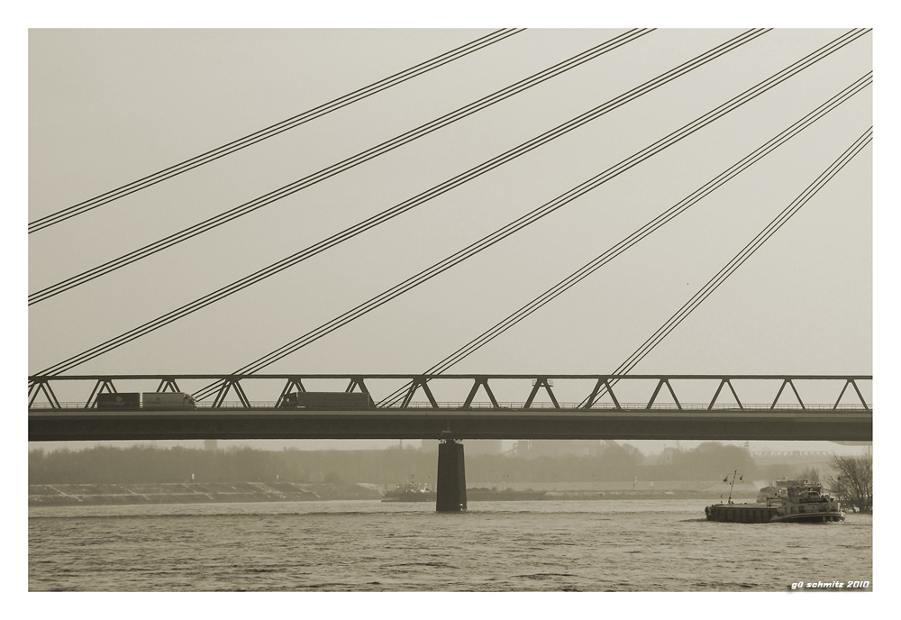 Wesel's Neue Rheinbrücke