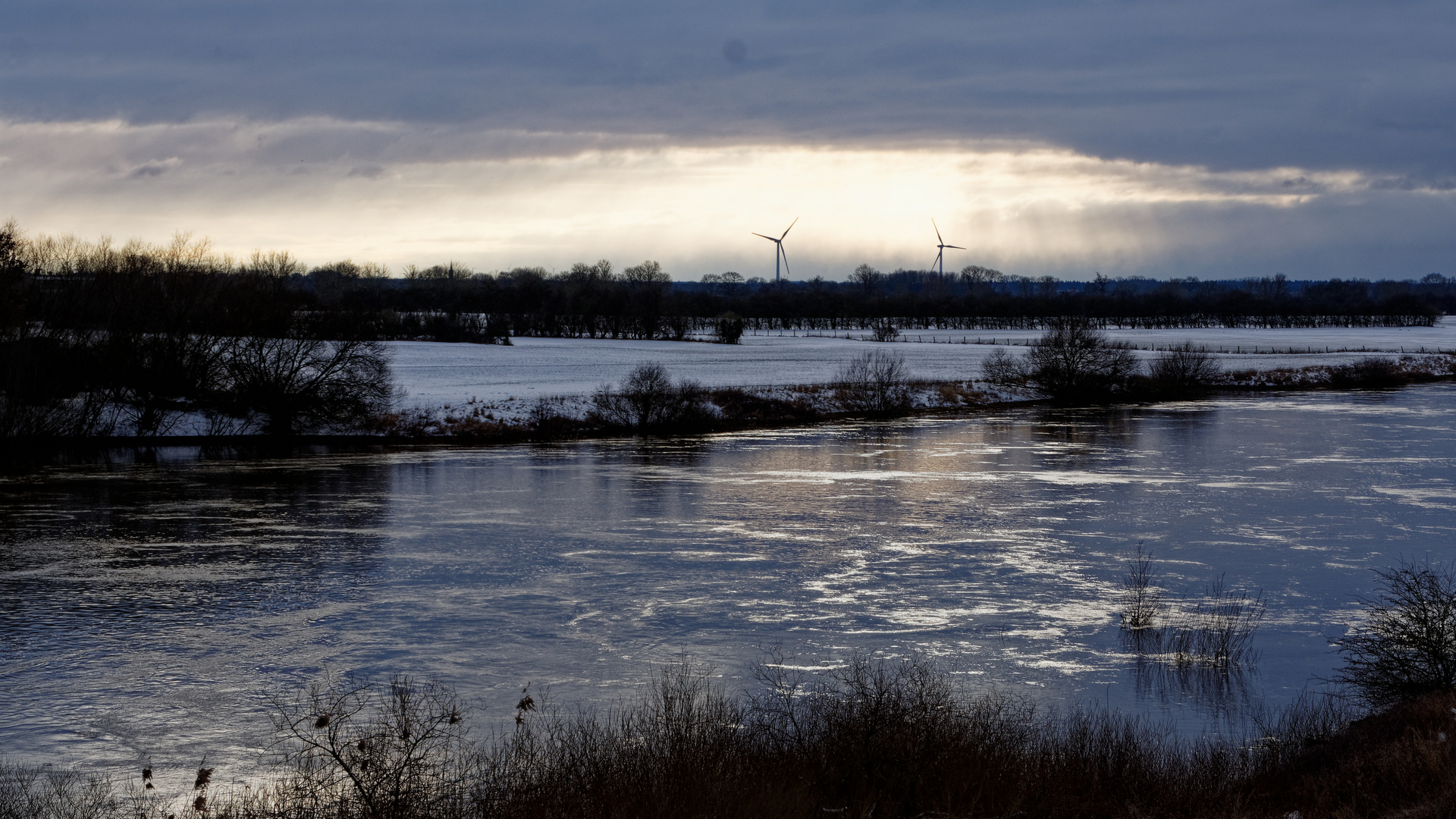 Weser bei Achim am Abend