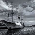 Weser-Feuerschiff "Norderney" in Wilhelmshaven in B+W