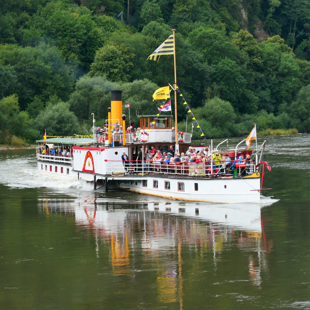 Weserdampfschiff "KAISER WILHELM" kurz vor Bad Karlshafen