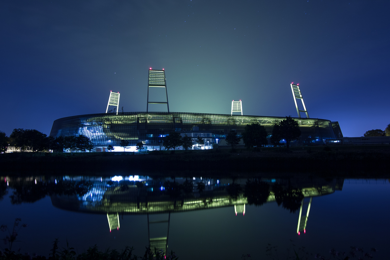 Weserstadion bei Nacht