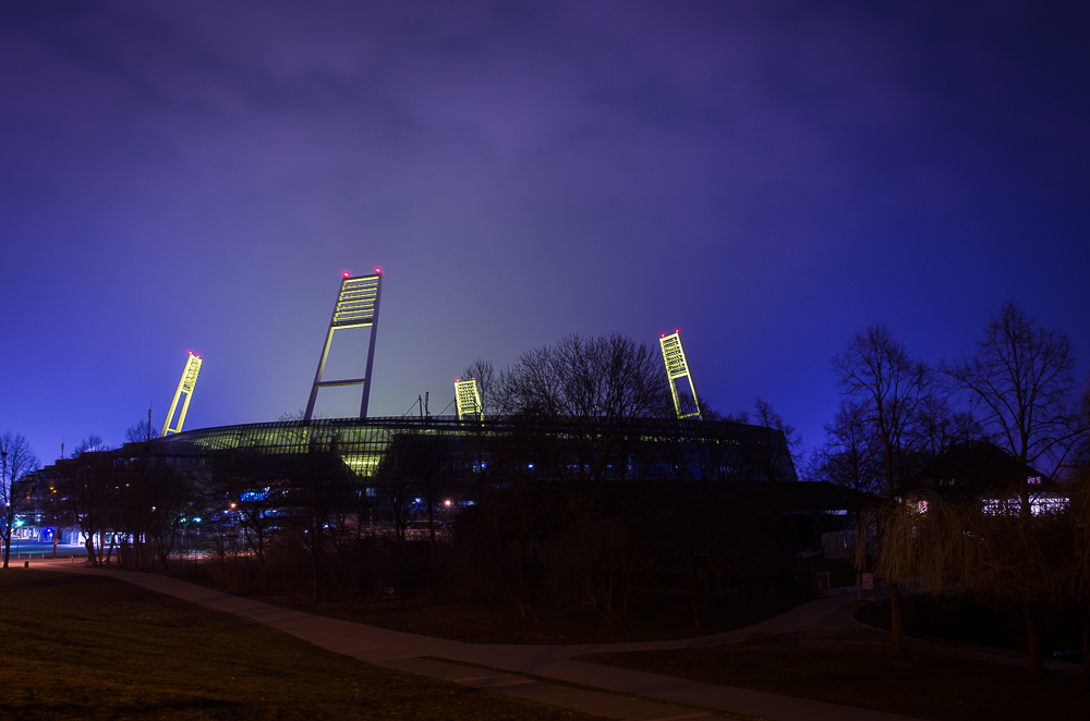 Weserstadion bei Nacht