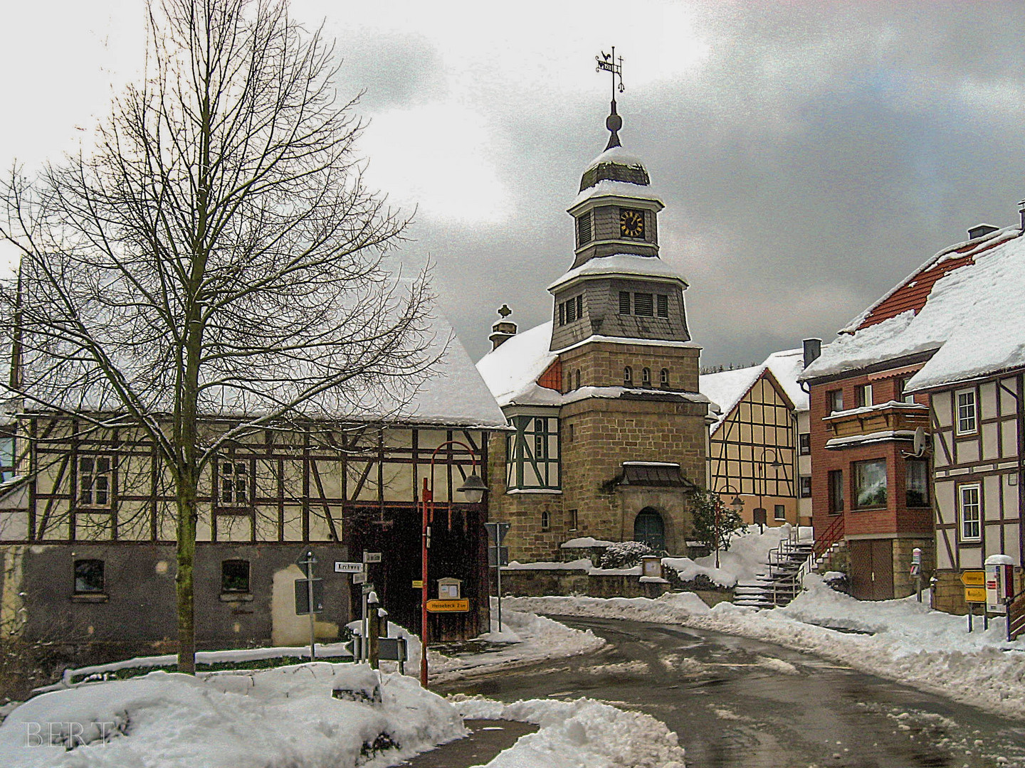 Wesertal Oberweser Arenborn Kirche Winter