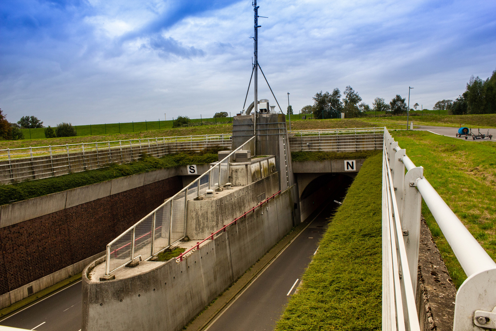 Wesertunnel Foto & Bild | natur, world Bilder auf fotocommunity