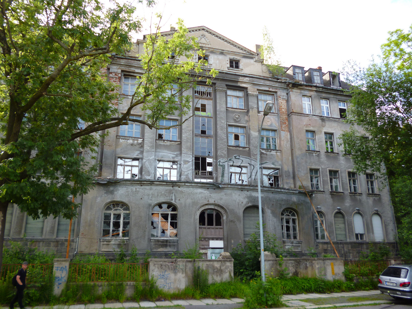 (Wessen) Große Villa (?)