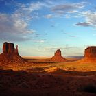 West Mitten Butte, East Mitten Butte und Merrick Butte