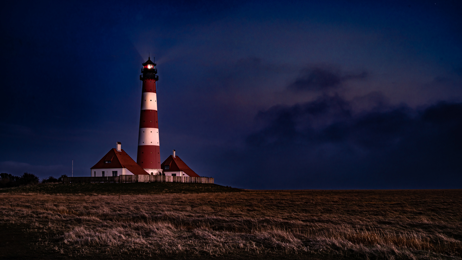 Westerhever Leuchtturm abends