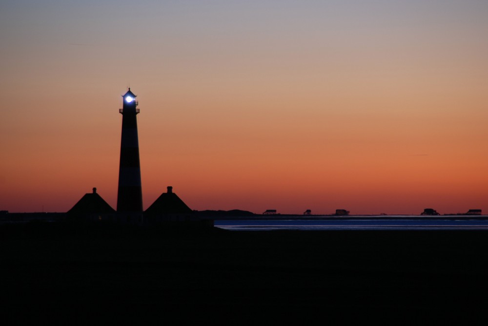 Westerhever Leuchtturm im Sonnenuntergang