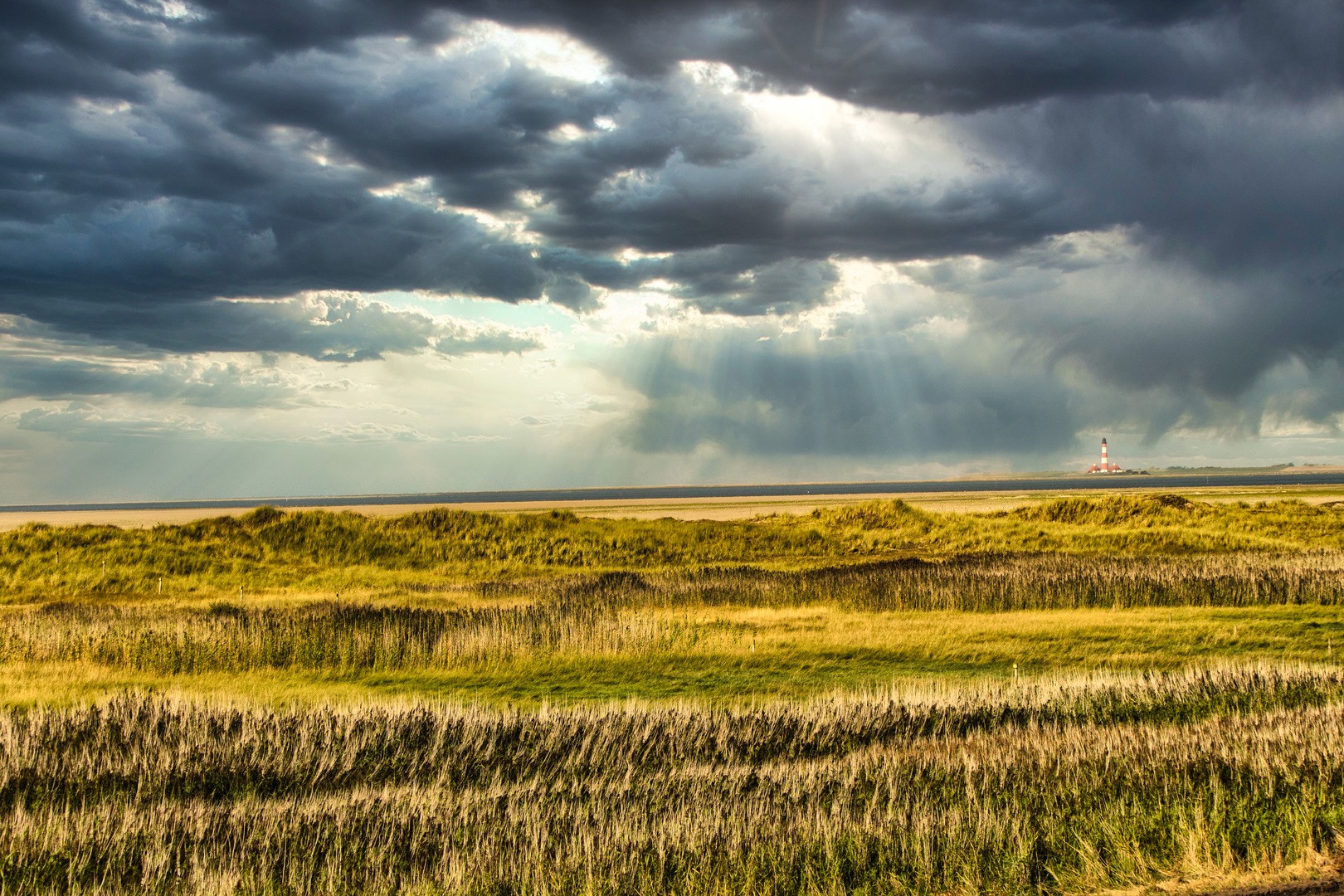 Westerhever mit Sturmwolken