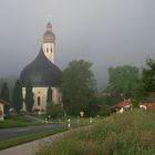 Westerndorfer Kirche im Morgennebel