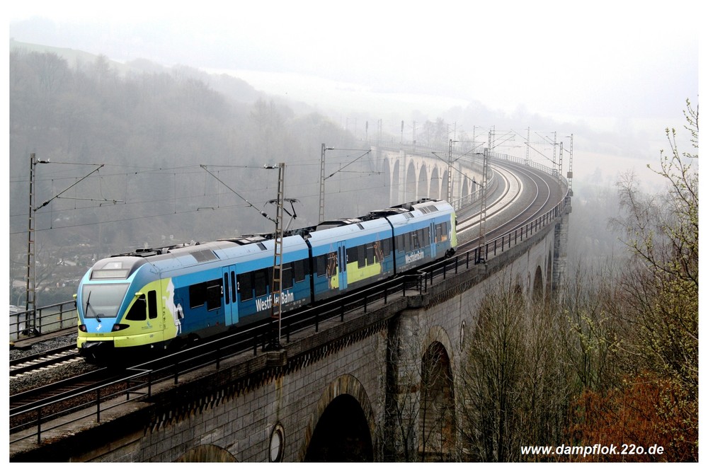 Westfalenbahn auf dem Viadukt