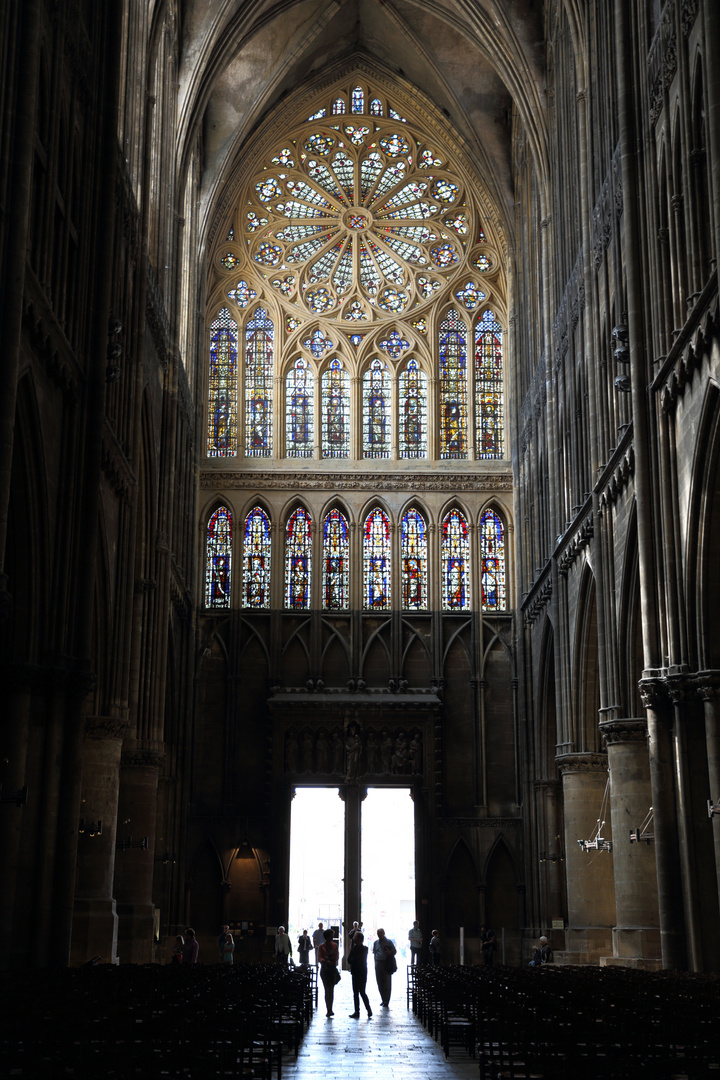 Westfenster und Portal Kathedrale Metz