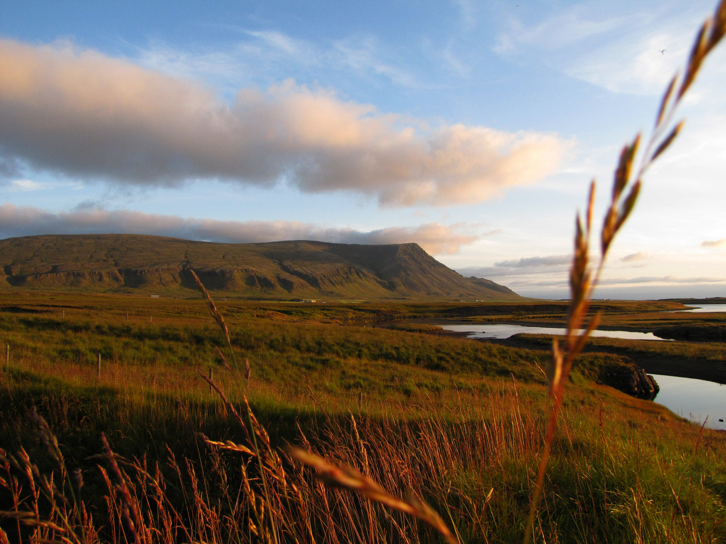 Westfjorde im Abendrot