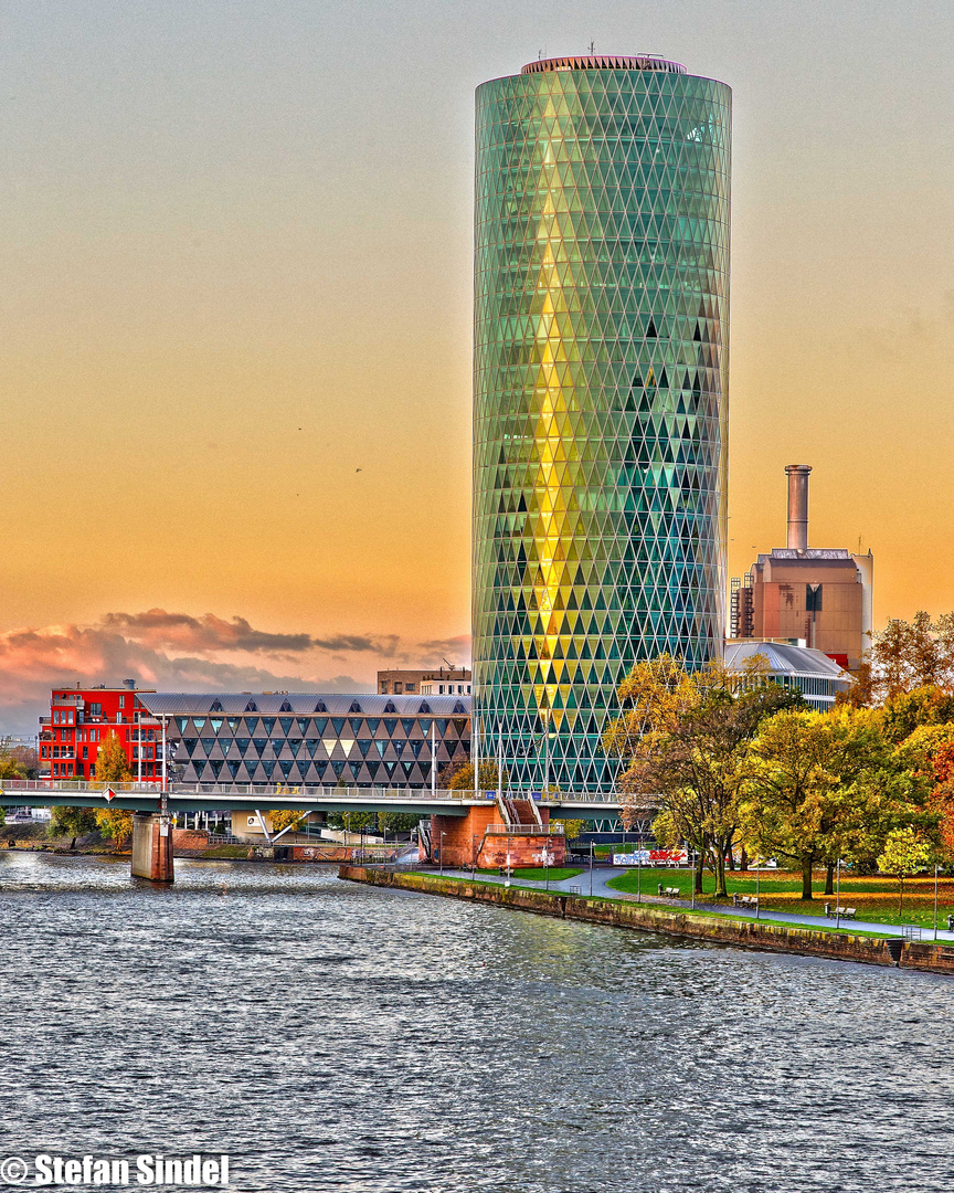 Westhafen Tower