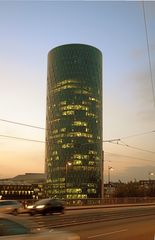 Westhafen Tower