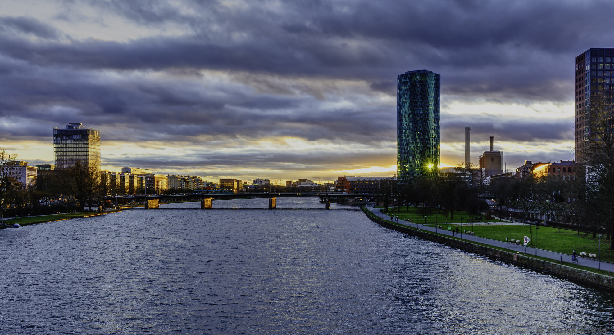 Westhafen Tower