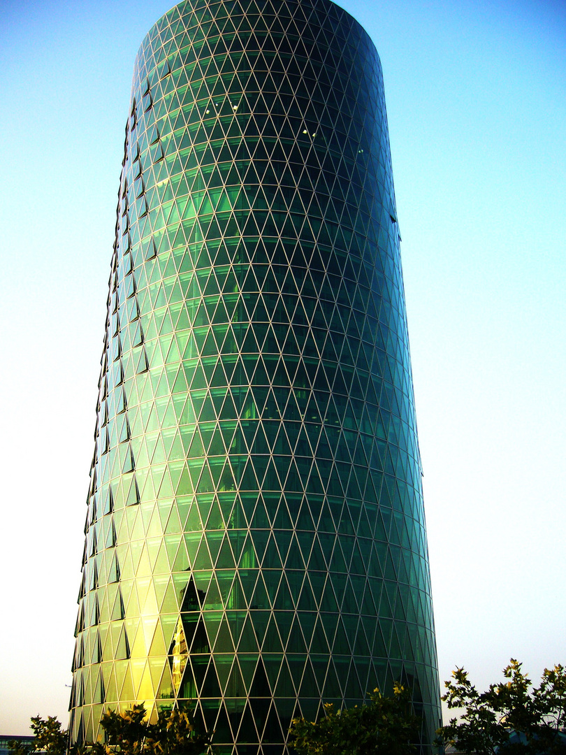 Westhafen Tower