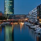 Westhafen Tower und vorgelagertes Bürogebäude, Frankfurt am Main