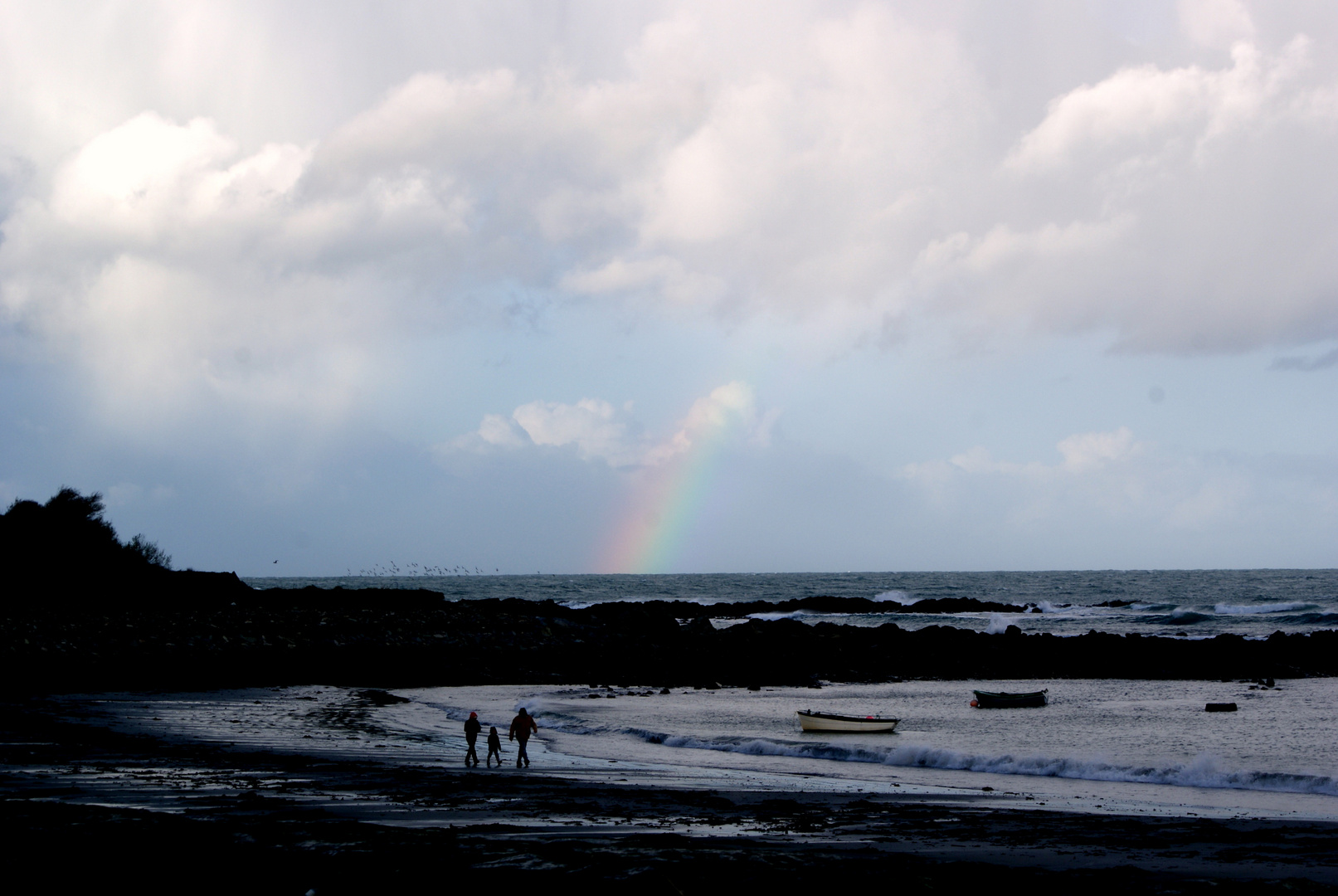 Westküste Guernsey mit Regenbogen