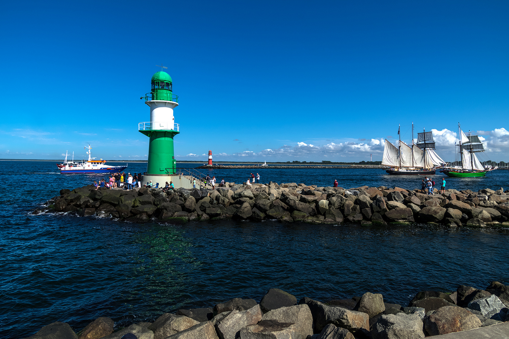 Westmole ... Ostmole, Warnemünde