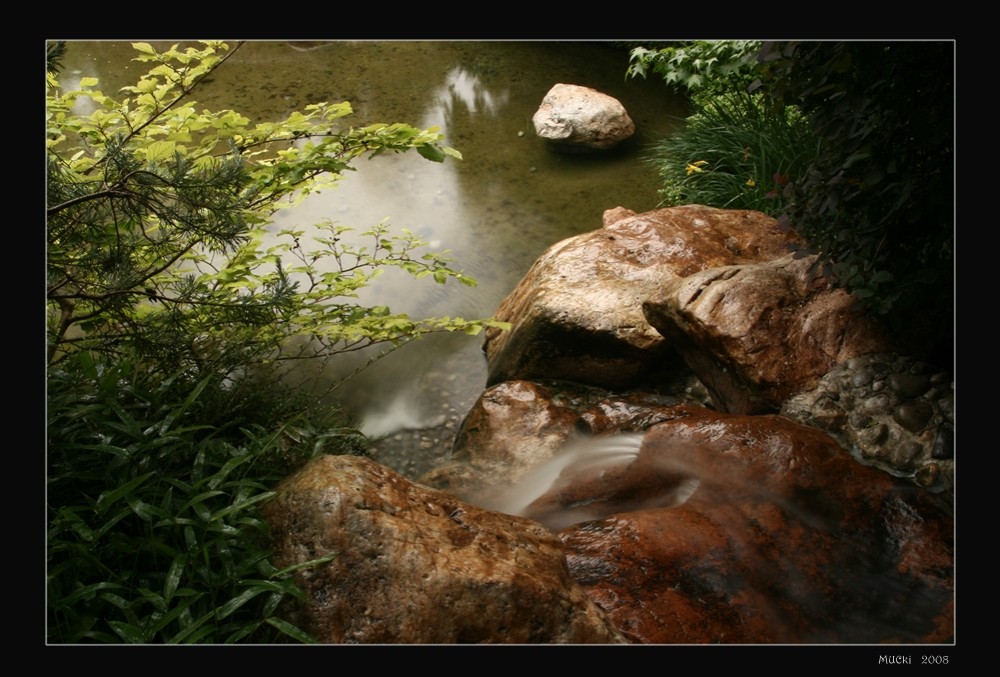 Westpark München - Wasserfall im Chinagarten