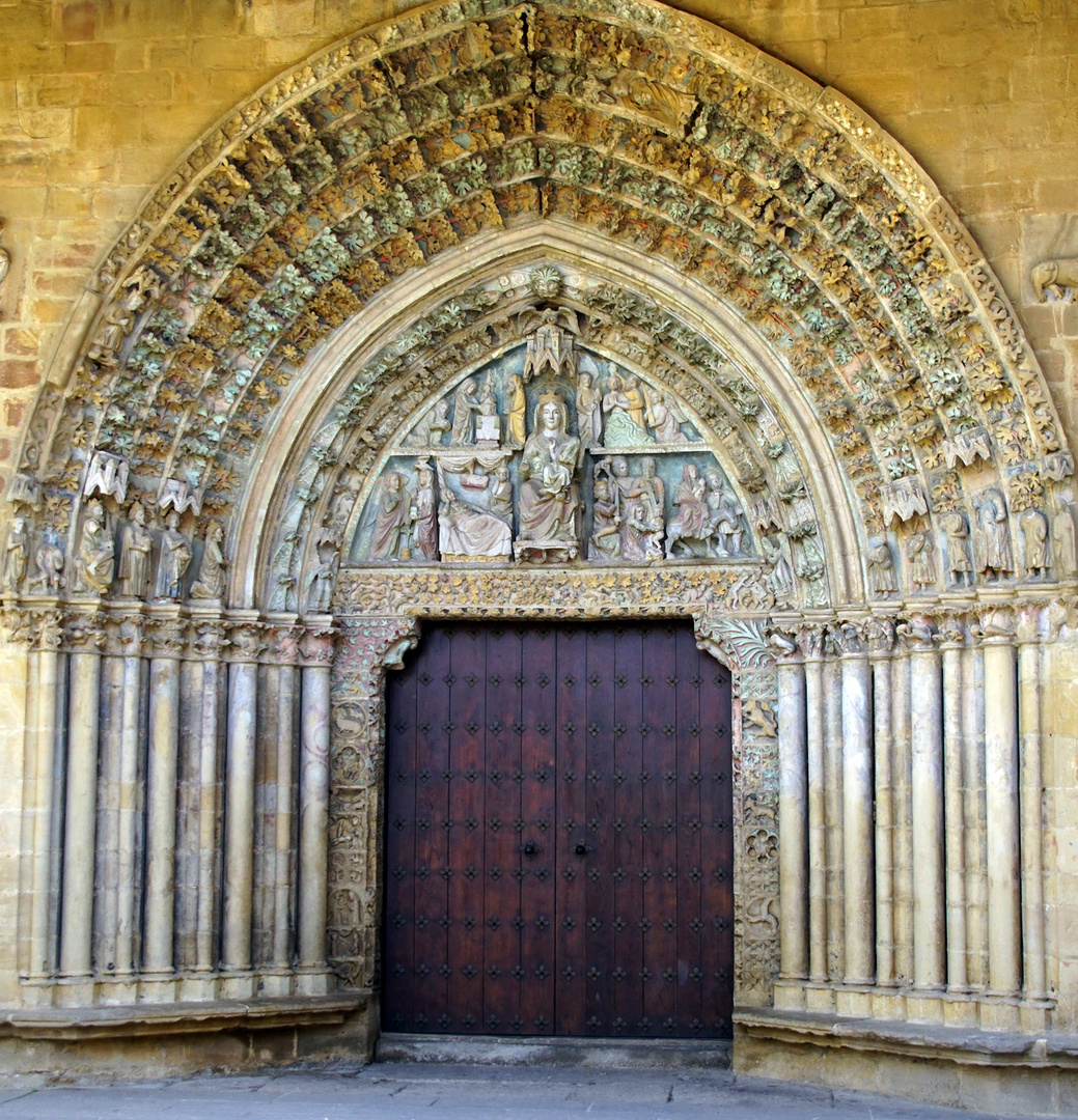 Westportal der Schlosskirche Santa Maria la Real in Olite