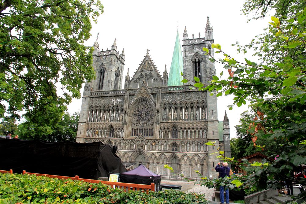 Westportal des Nidaros-Doms in Trondheim