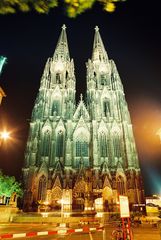 Westseite Kölner Dom bei Nacht