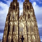 Westseite Kölner Dom bei Tag