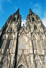 Westseite Kölner Dom (Hochformat)