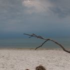 Weststrand mit Regenwolken