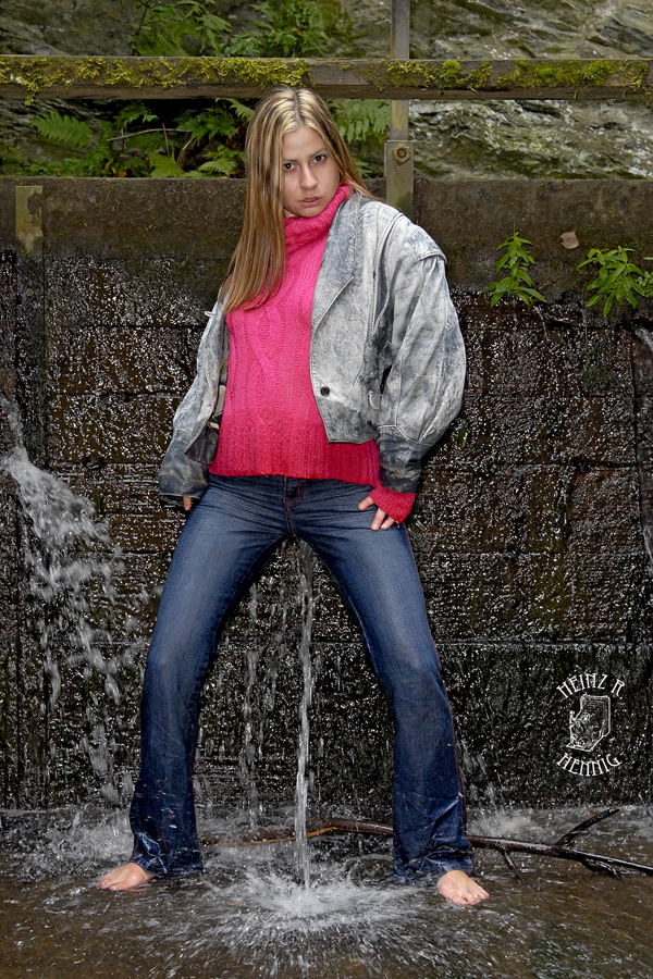 Wet am Wehr Foto & Bild | outdoor, girl, wetlook Bilder auf fotocommunity