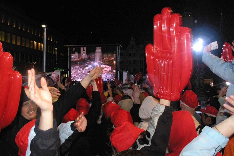 "Wetten dass" Tausende Hallenser auf Halles Marktplatz