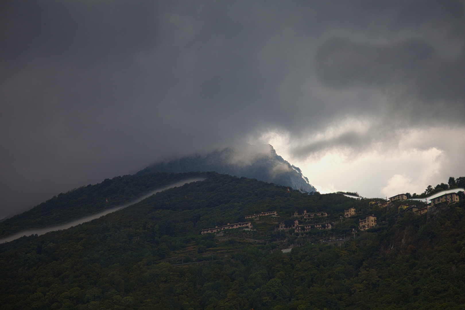 "Wetter" in den Bergen am Lago Maggiore, piemontesische Seite