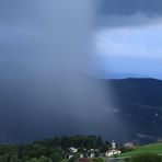 Wetteralarm: Gewitter mit Starkregen