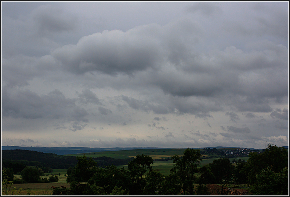 Wetterbericht - Himmighofen 14 ° am 9.6.2009 8.12 Uhr Blick in Richtung Taunus